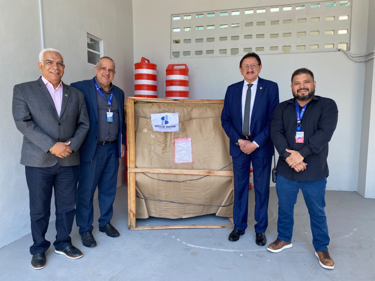 Via TCE, Companhia Docas de Santana doa bebedouro para escola indígena na Aldeia do Manga, em Oiapoque