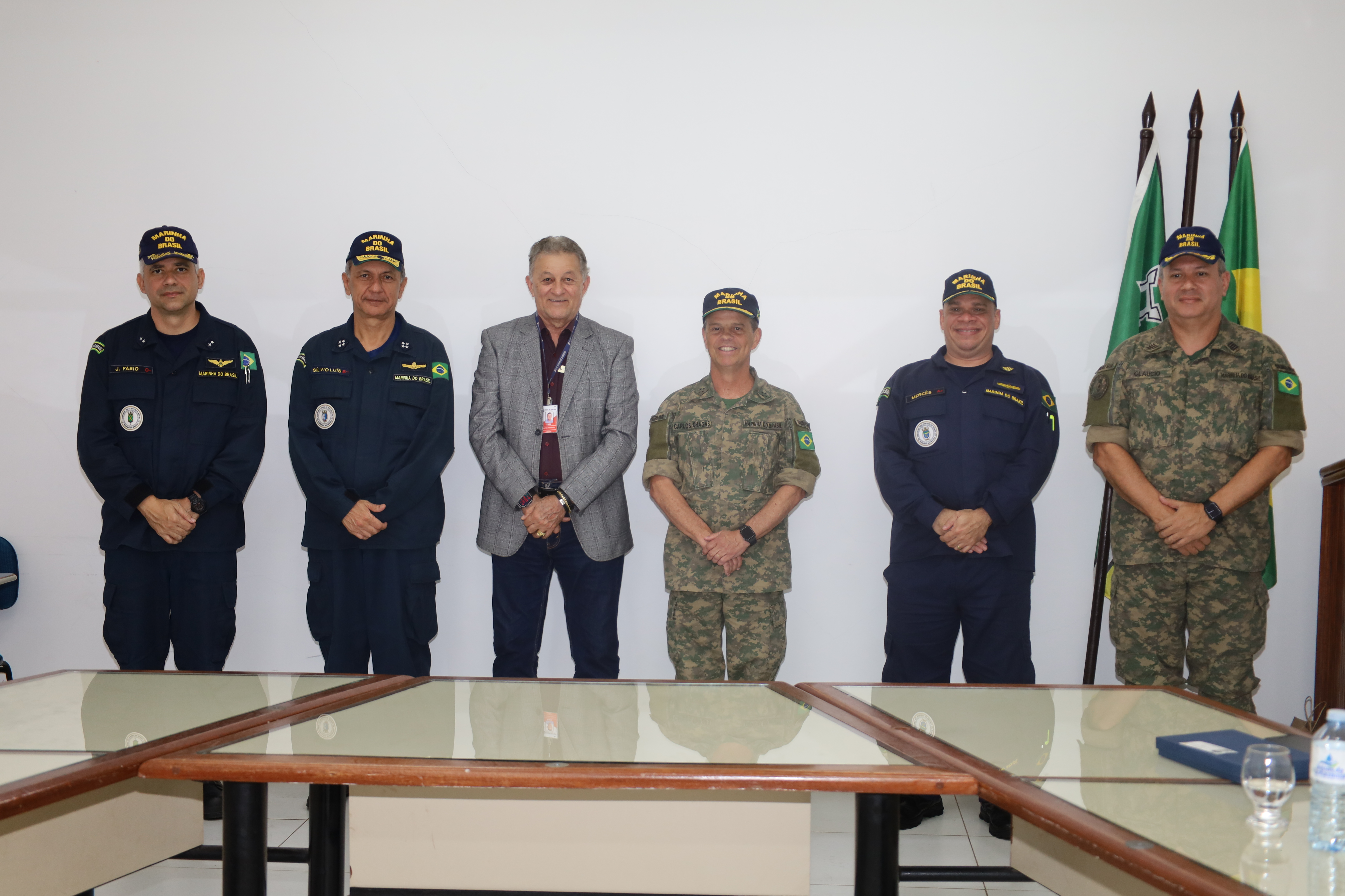 CDSA recebe comitiva da Marinha do Brasil para fortalecer relações institucionais